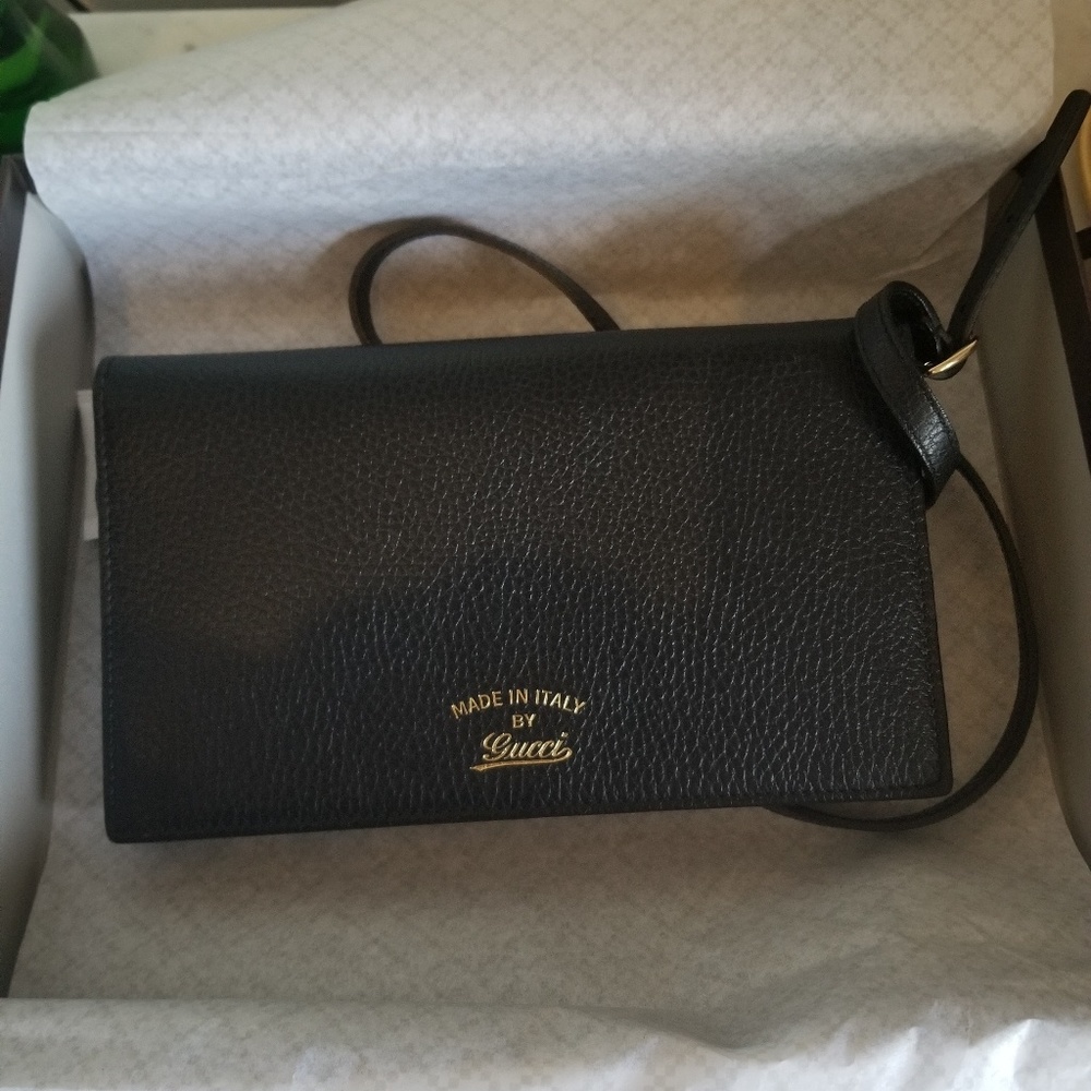 NWT Gucci swing purse/wallet